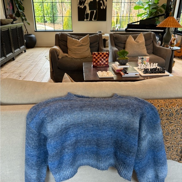 Blue Gradient Knit Sweater - Picture 4 of 7